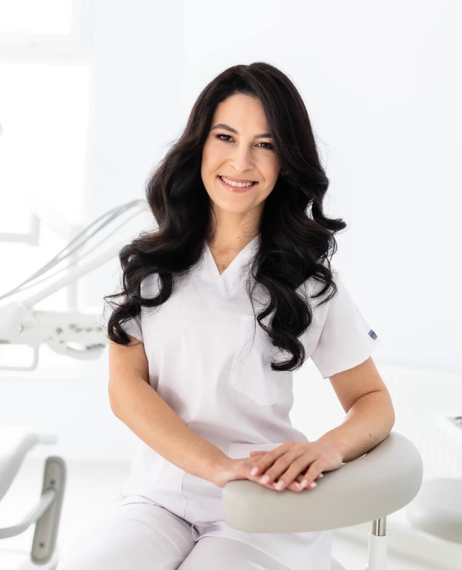 Dr. Han Valentina-Diana, Medic specialist Parodontologie