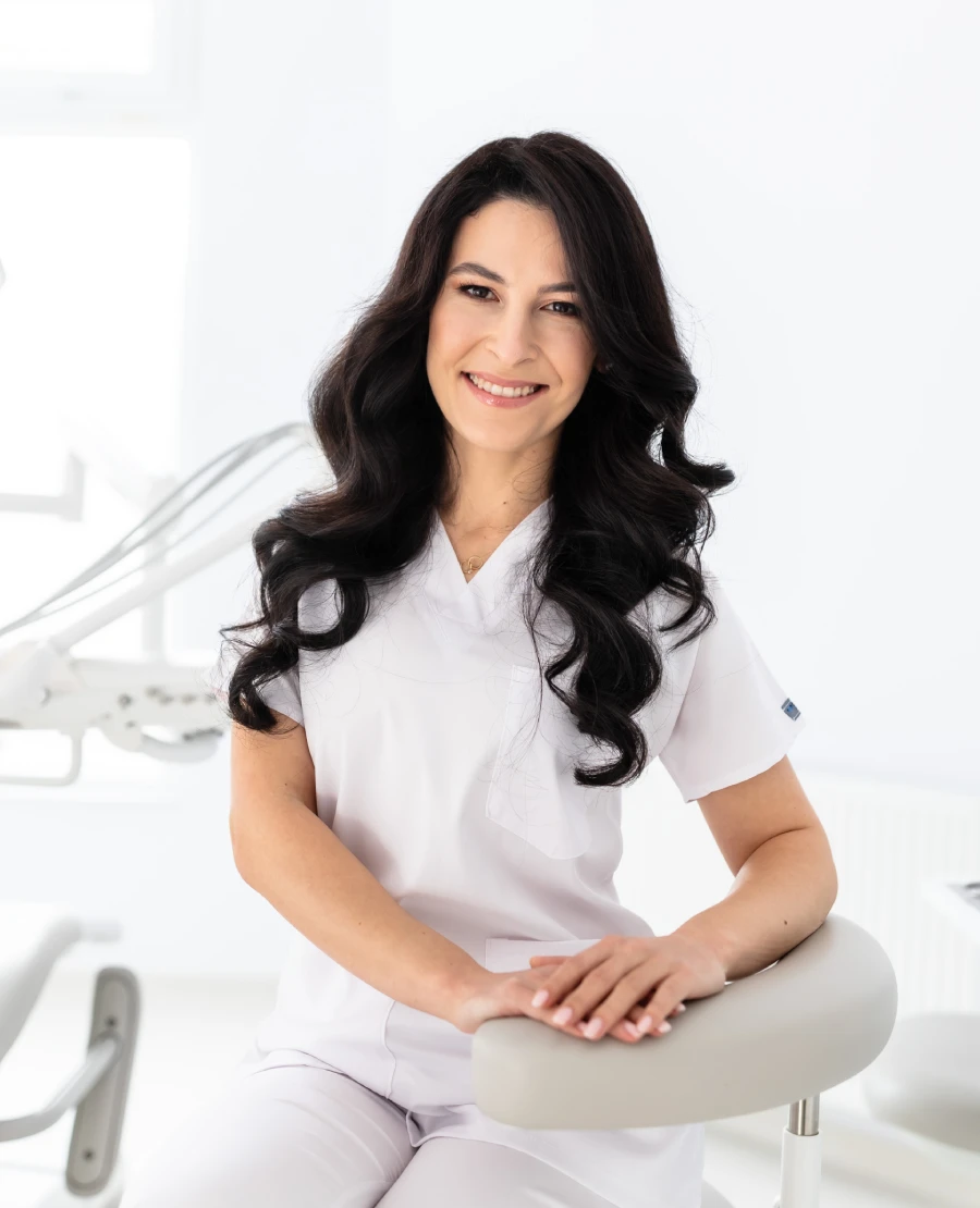 Dr. Han Valentina-Diana, Medic specialist Parodontologie